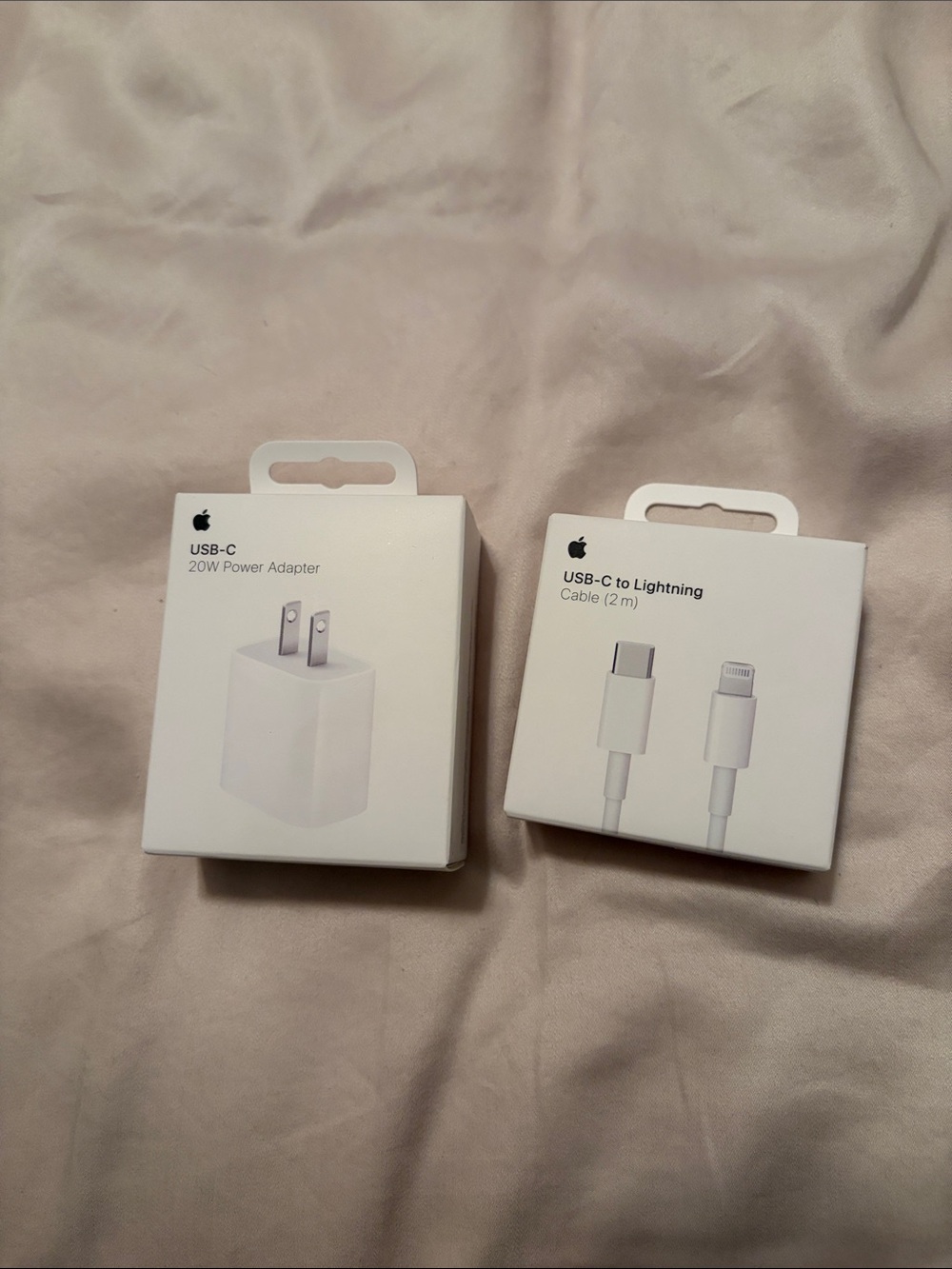 Apple USB-C 20W Power Adapter and USB-C to Lightning Cable - White